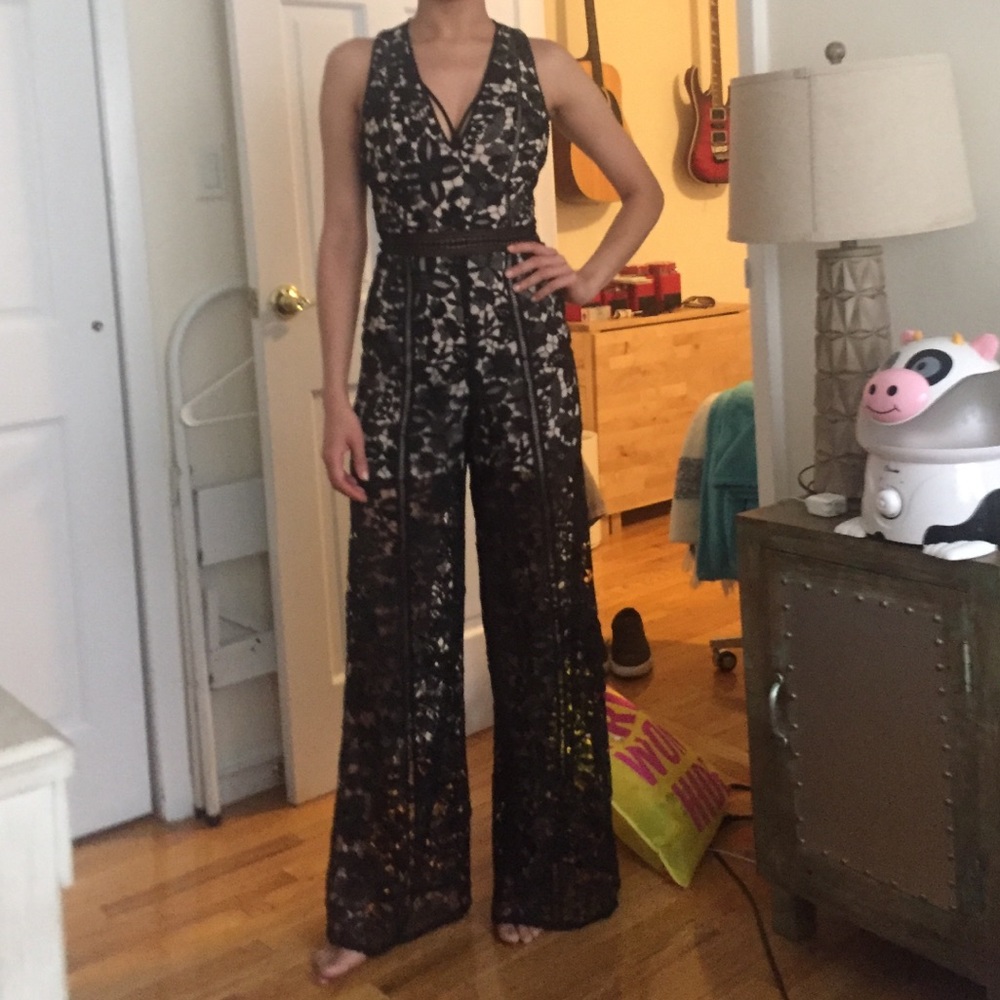 Alice + Olivia Chels Jumpsuit - Picture 3 of 4